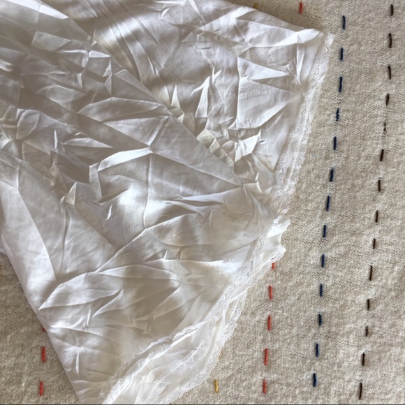 🧿Simple White Lingerie - Picture 4 of 5